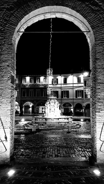 T3_20181215_175124.jpg - Fontana Masini vista dalla scalinata del Nuti Cesena